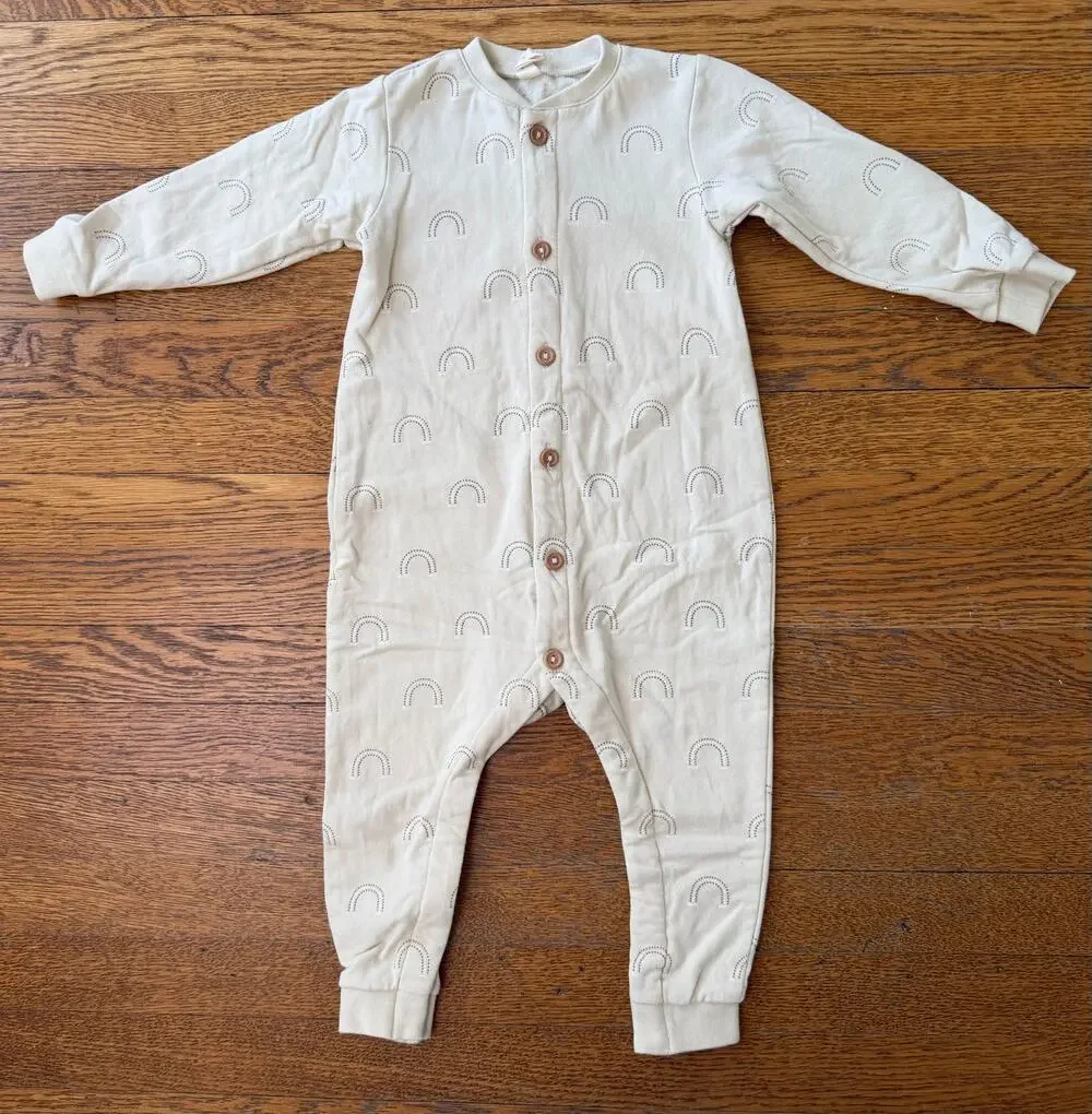 Quincy Mae Beige Rainbow Print Sleeper Size 18-24 Months